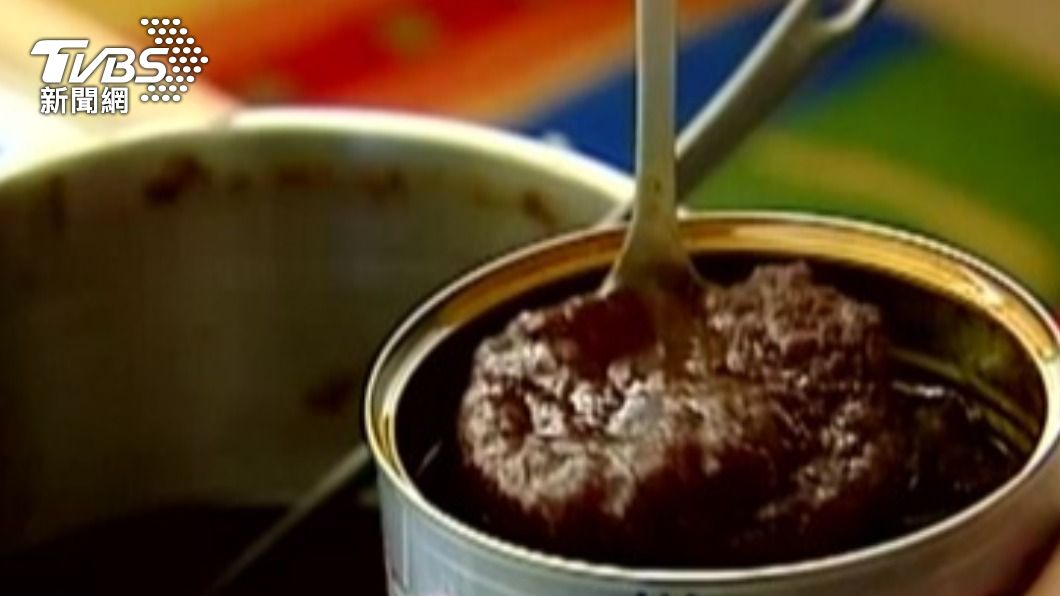 沙茶醬+胡麻醬的組合,熱量直逼400大卡。(圖/TVBS資料畫面)