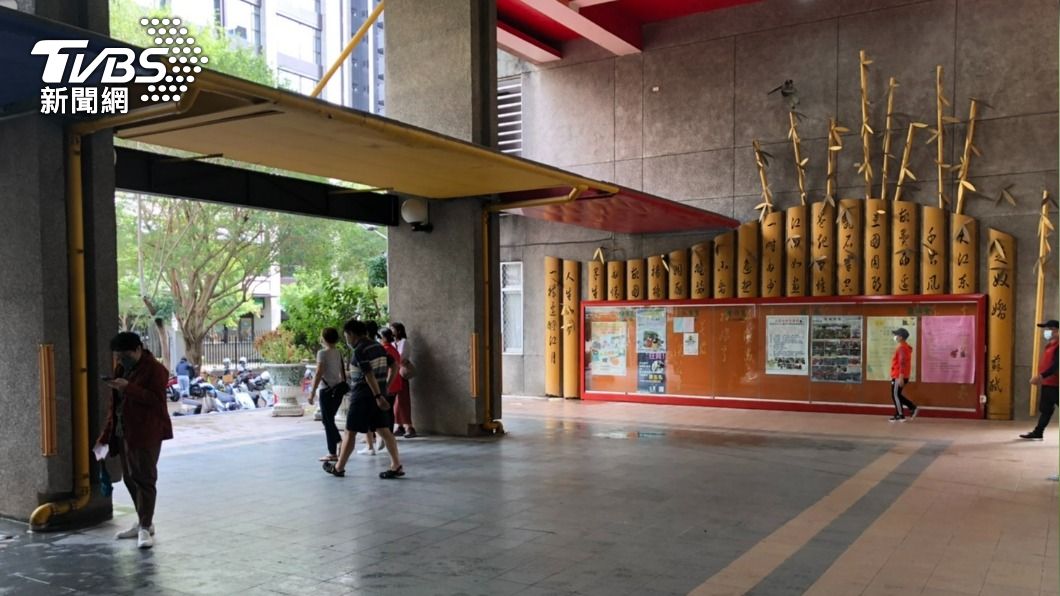 香港移民當首投族 不熟悉流程帶選票出場遭法辦