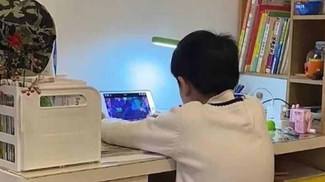 8歲兒沉迷遊戲不讀書 狂父母「幫休學」結局反轉