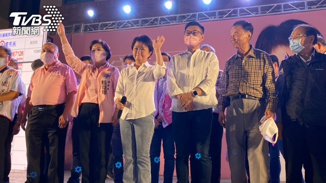 盧秀燕發表當選感言。(圖/TVBS)