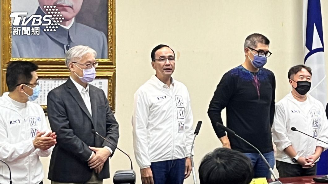國民黨主席朱立倫發表演說。(圖/TVBS)