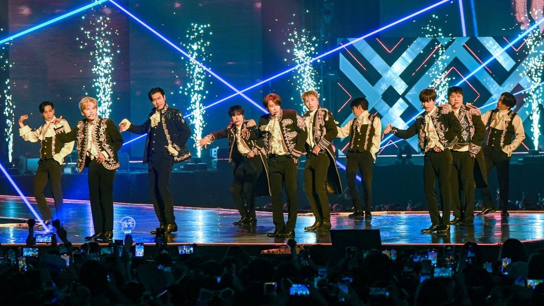 Super Junior 的舞台魅力滿點。(圖/超級圓頂提供)
