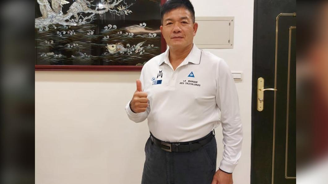 楊信昱和親友僅輕傷，警方將人帶回派出所製作筆錄釐清。（圖／翻攝自當事人臉書）