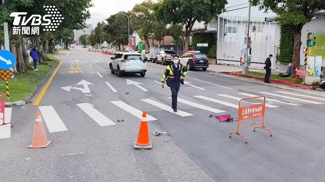 晨運婦過馬路遭休旅車撞飛　頭部重創命危搶救中