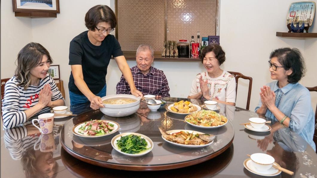 臺東縣長勝選後的第一件事？  饒慶鈴：先回家陪家人吃頓飯