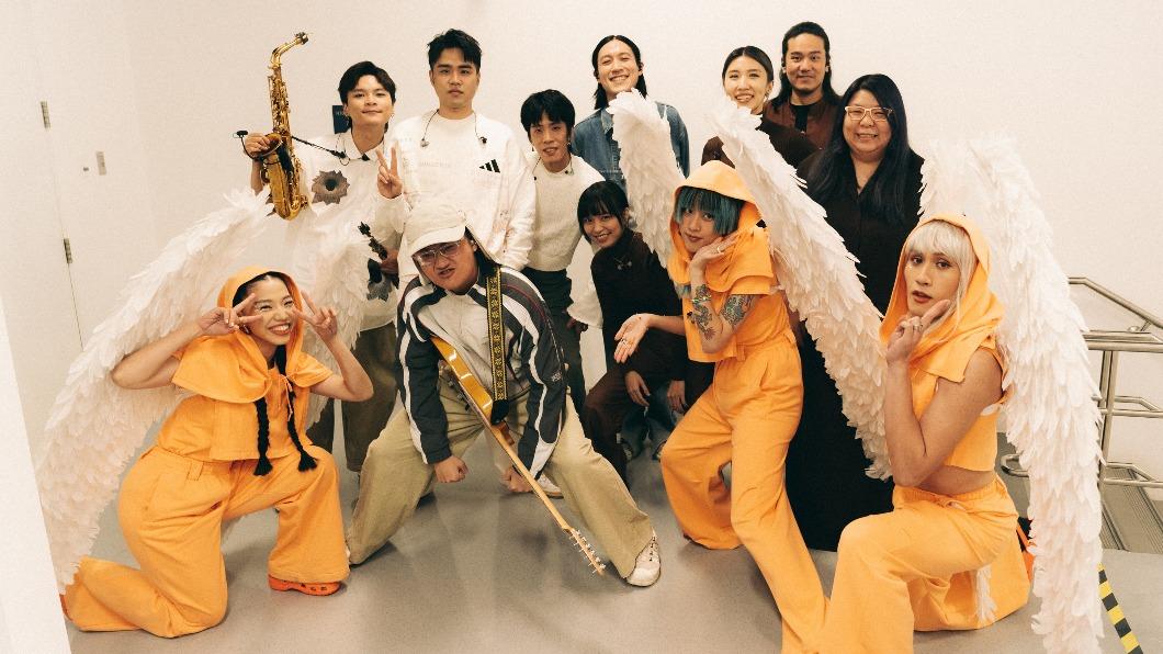 落日飛車好強!演唱會合音竟找「三大神級人物」 超狂背景曝