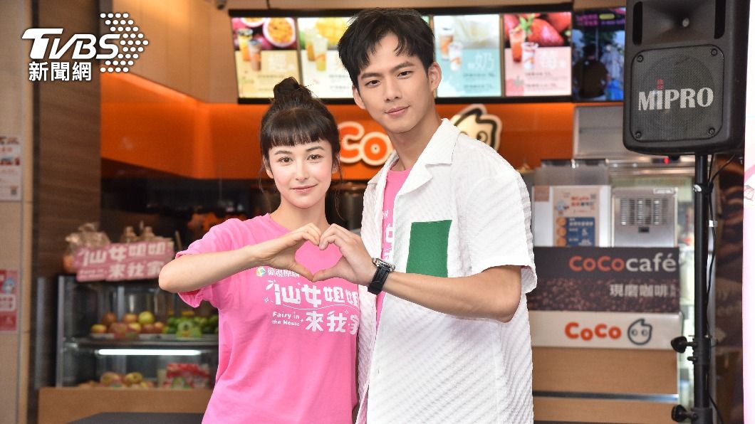 吳念軒與夏朧在劇中大談「人仙戀」。(圖/梁恩誌攝)