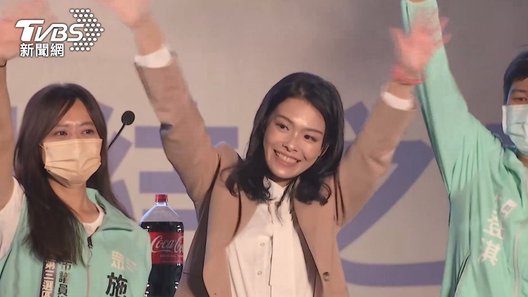 輾壓藍綠!高虹安當選新竹市長 喜收郭台銘、宣明智祝賀