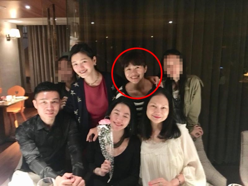 姊姊徐熙嫻(後排右二)偶爾會露臉。(圖/翻攝自S媽臉書)