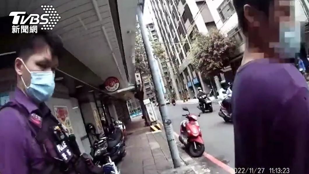 警方將林男帶回偵辦。(圖/TVBS)