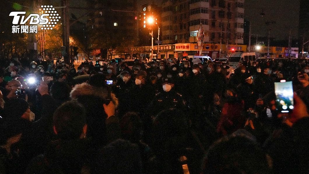 北京居民不再沉默　週末群起反對社區封控