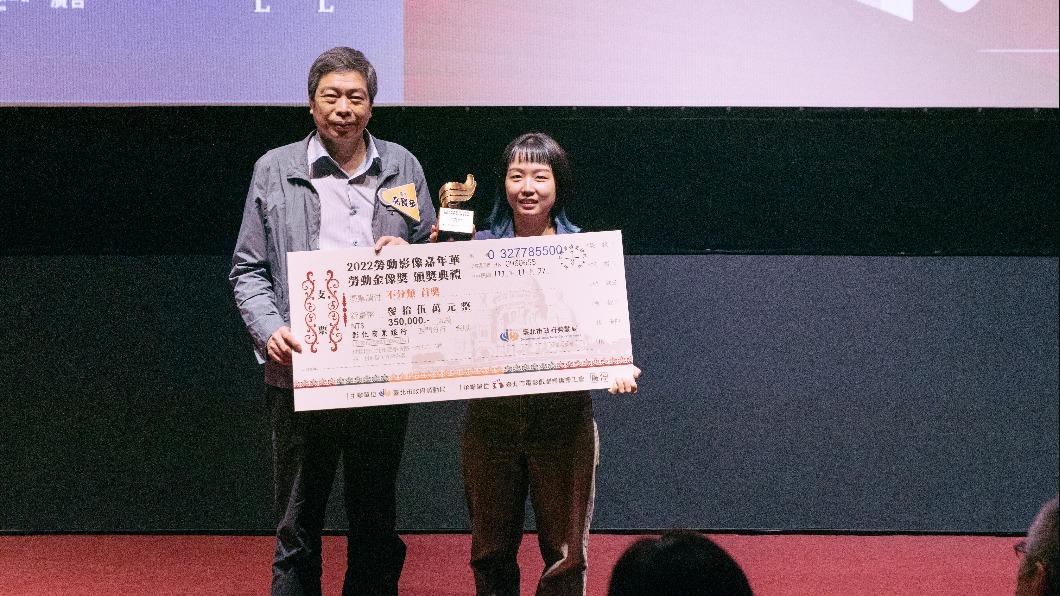 她靠「酒店工作者」現賺35萬台幣　背後真相曝光