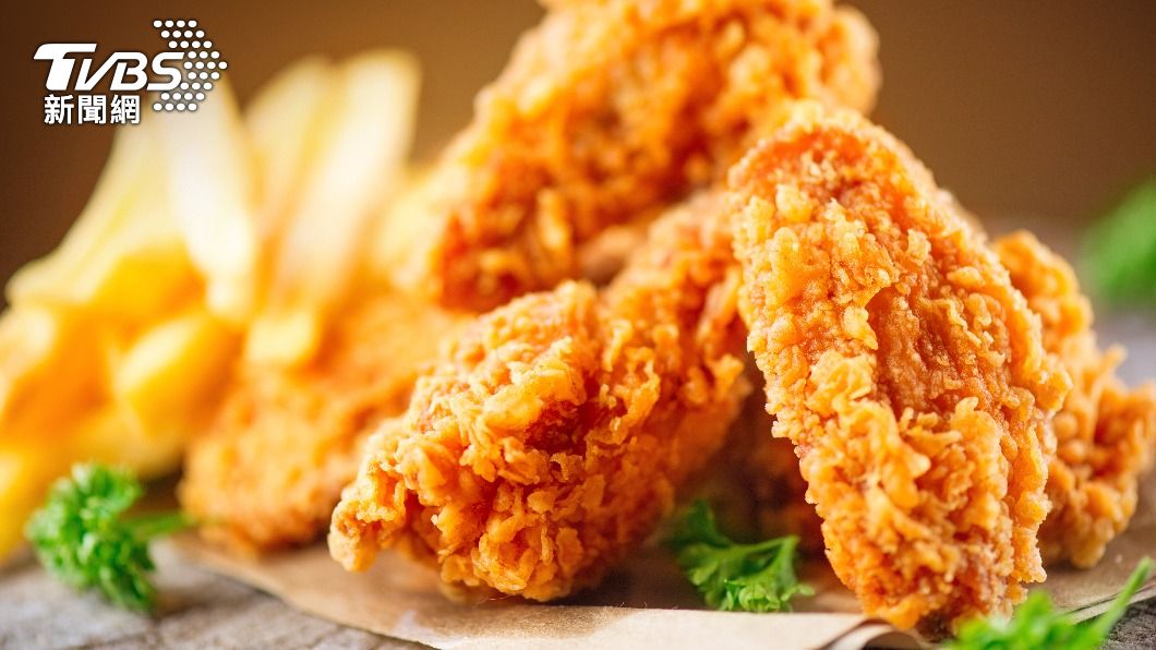 高油食品除了影響免疫力、也容易造成心血管疾病。(示意圖/Shutterstock達志影像)