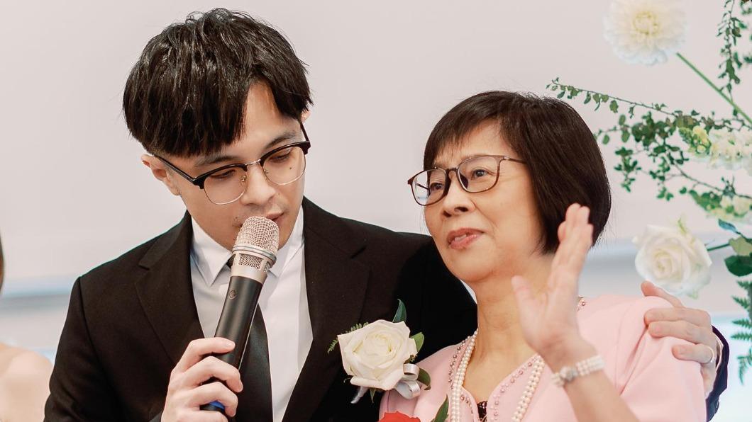 凱開開心喊道自己是龍興里里長的兒子。(圖/翻攝自凱開臉書)