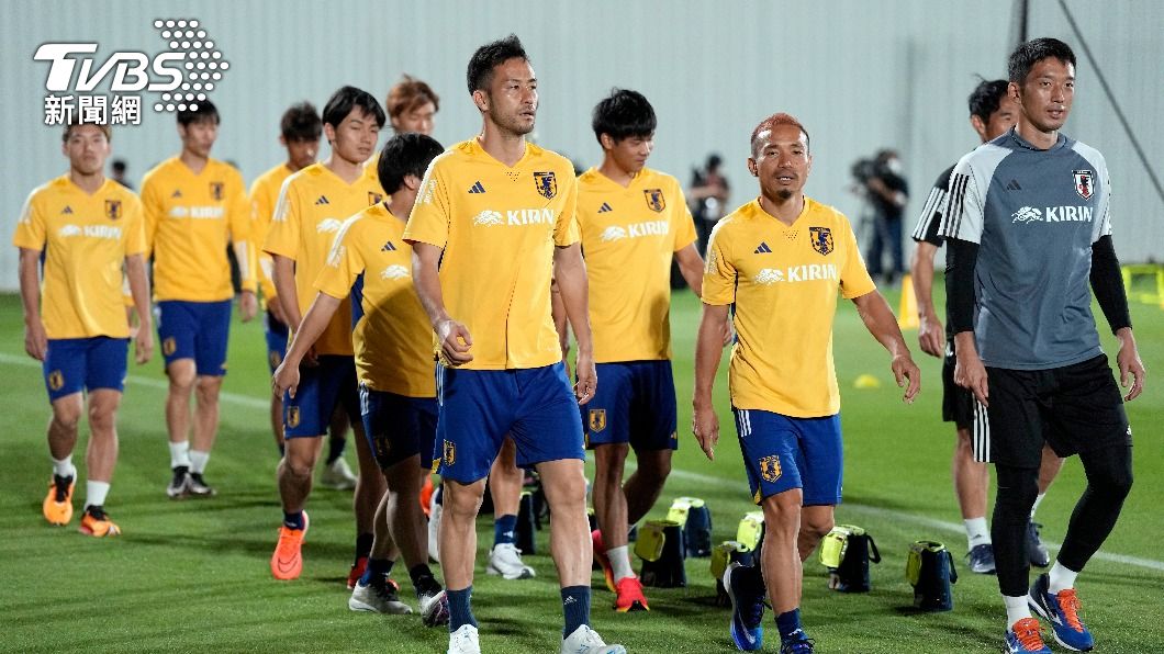 日本隊輸球仍不忘打掃 有禮作風再獲FIFA好評