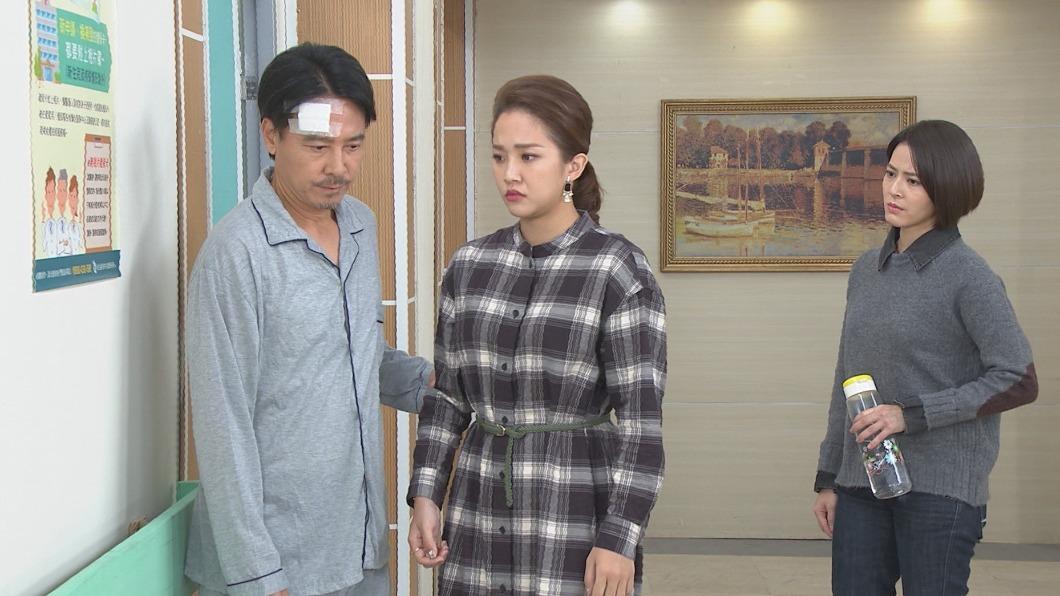 賴慧如（中）車禍後仍敬業上工，和尹昭德、蘇晏霈對戲。（圖／民視提供）