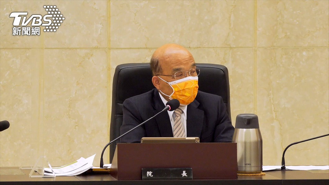 蘇貞昌透露,會就財政負擔各方面來研擬,幫助受疫情影響的弱勢民眾。(圖/TVBS)