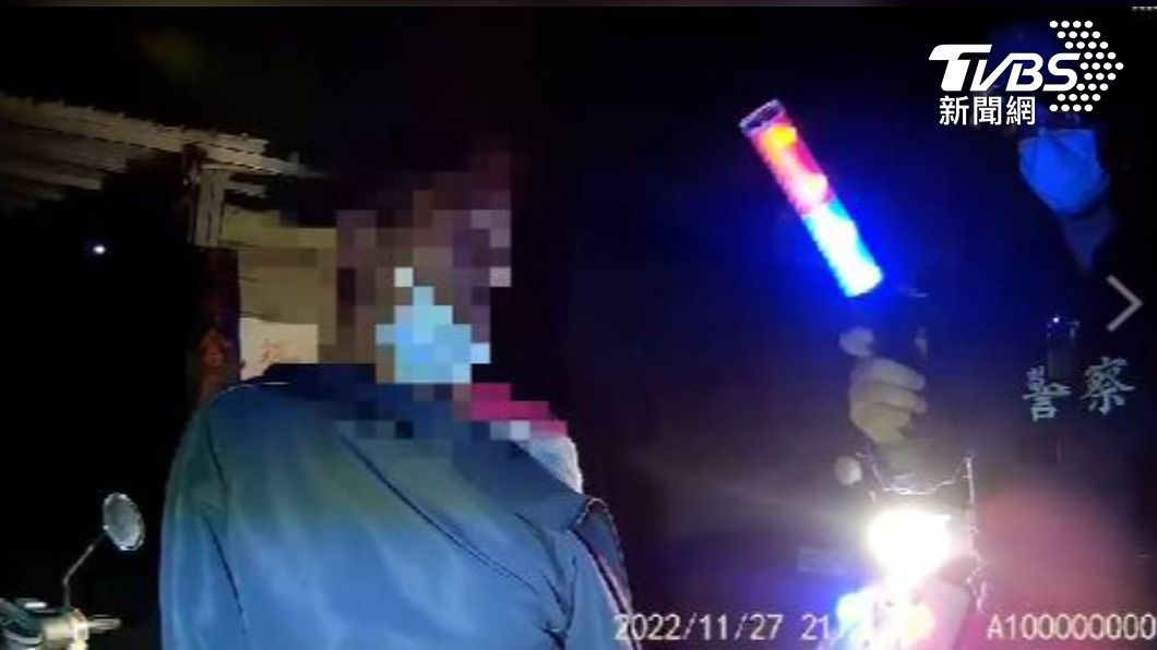還說沒喝,警方兩次簡易酒精檢知器都有酒精反應