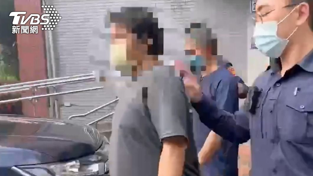 黃姓嫌犯遭警方逮捕。(圖/TVBS)
