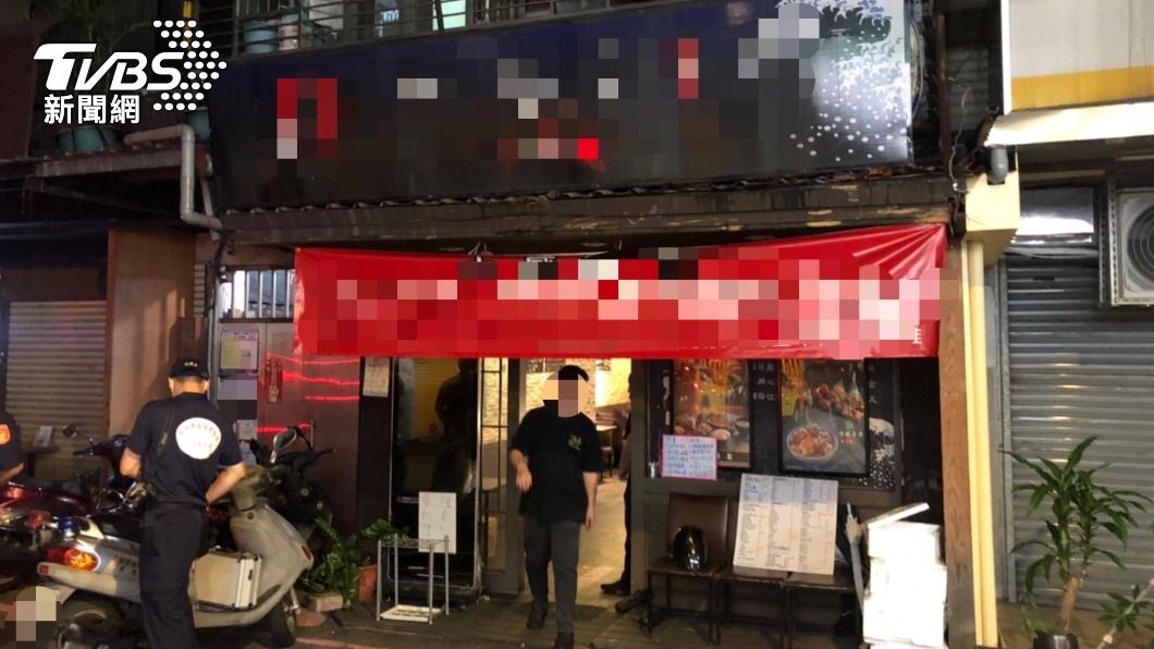 店員上班到一半遭砍傷。（圖／TVBS）