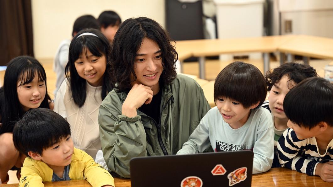 山崎賢人主演秋季檔日劇《遊戲之子》。（圖／TBS 提供）