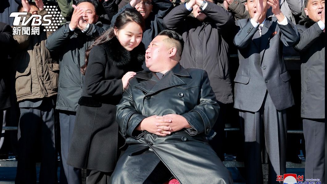 專家認為金正恩會帶金朱愛露面，是讓人民把年輕的最高領導人視為「父親」來崇拜。（圖／達志影像美聯社）