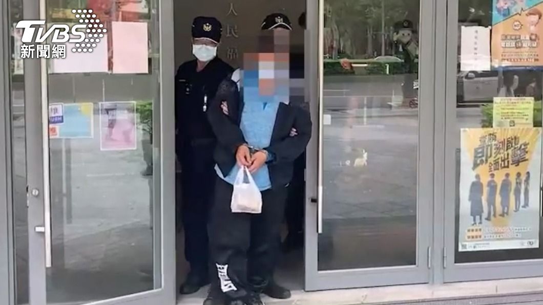 警方將人移送。（圖／TVBS）