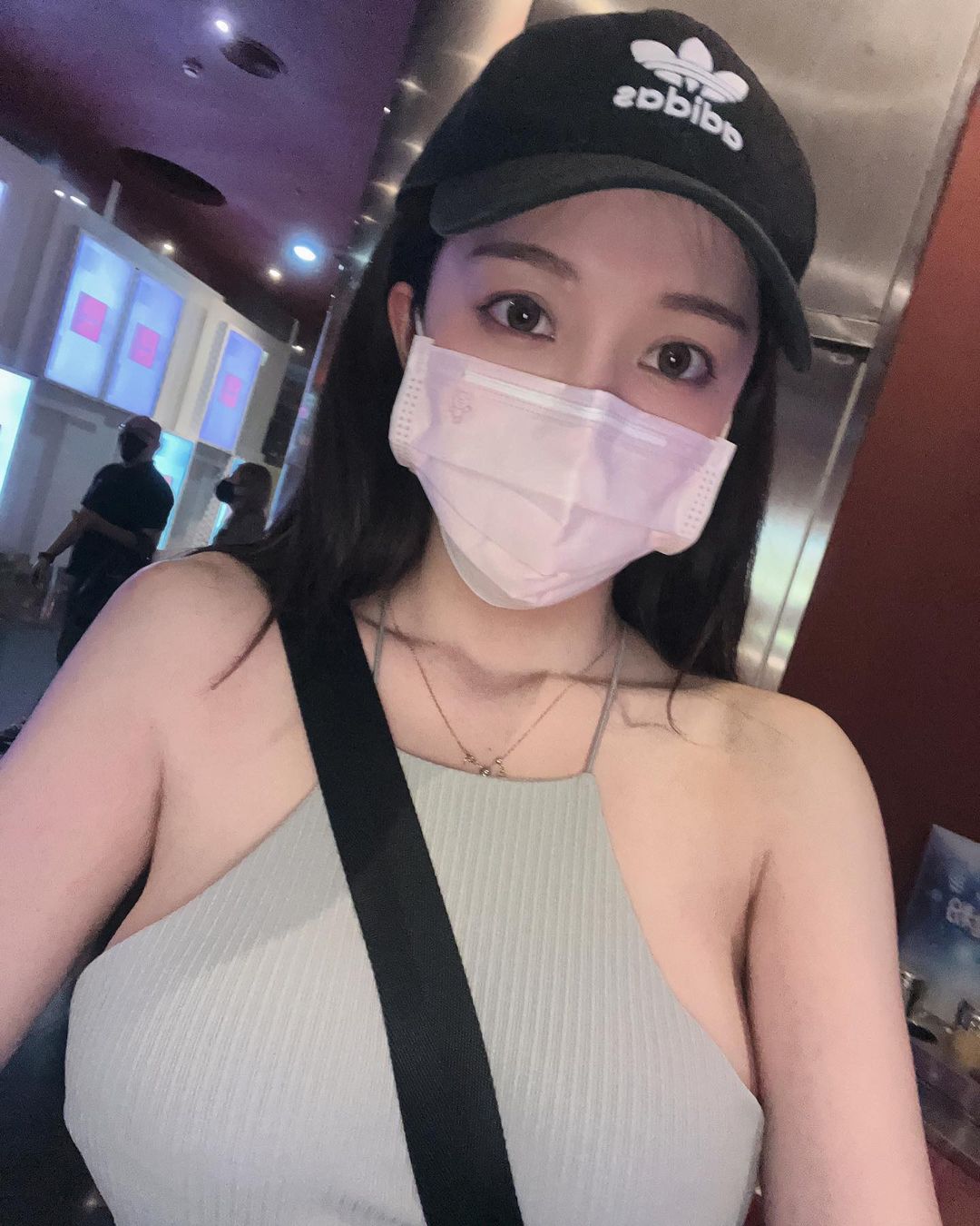 麻姬兔胸前超豐滿。（圖／翻攝自麻姬兔IG）