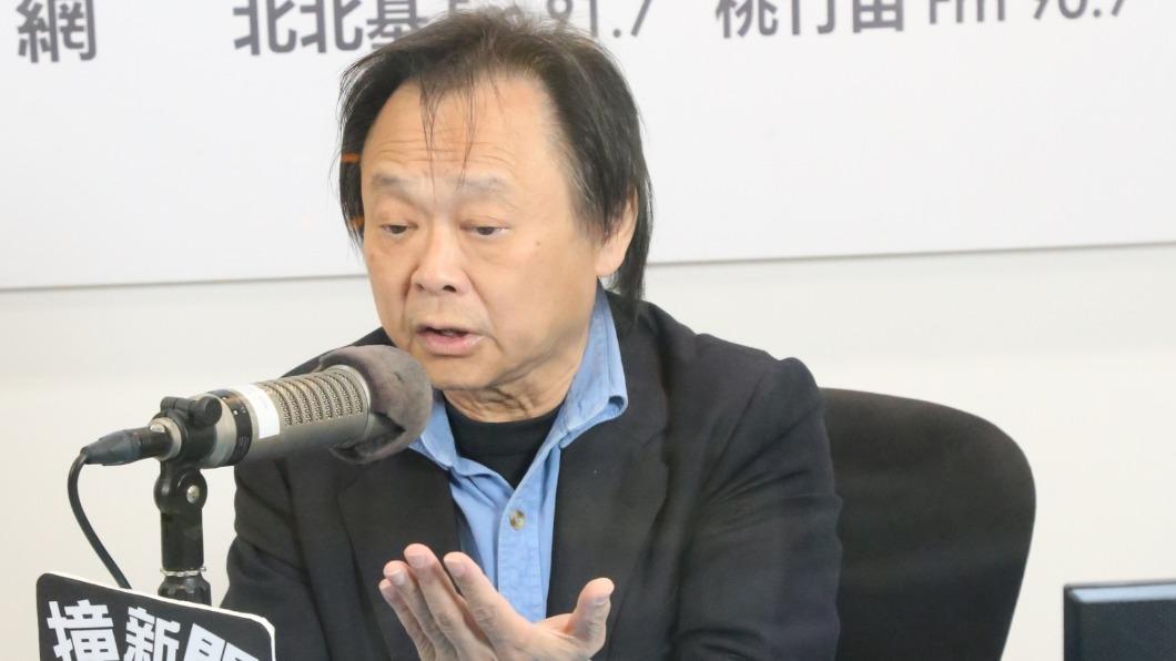 王世堅今(2)日接受POP Radio《黃暐瀚撞新聞》專訪。(圖/POP撞新聞提供)