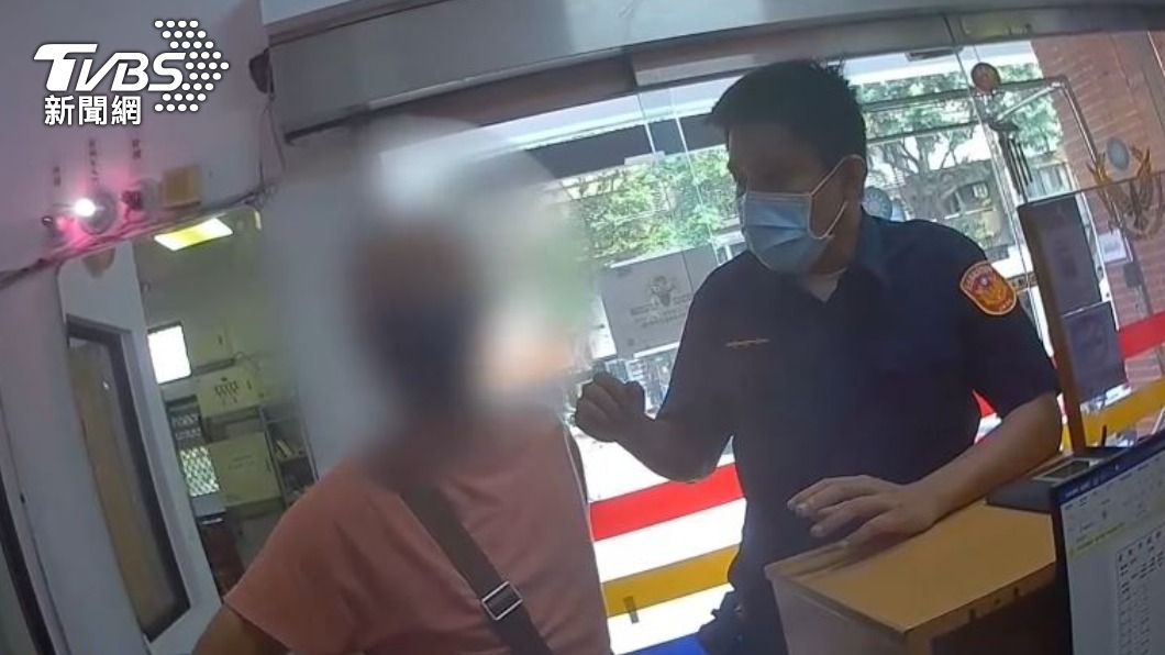 「白目!打我啊」!醉男皮夾不見求警助還很嘴 慘被上銬