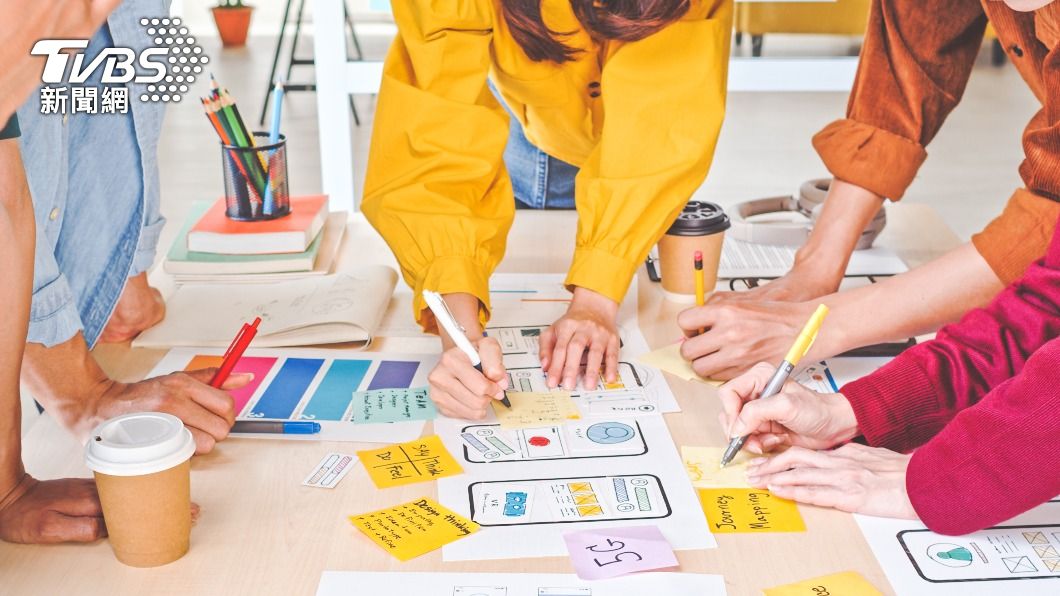 許多人認為,學歷與未來就業息息相關。(示意圖/shutterstock達志影像)