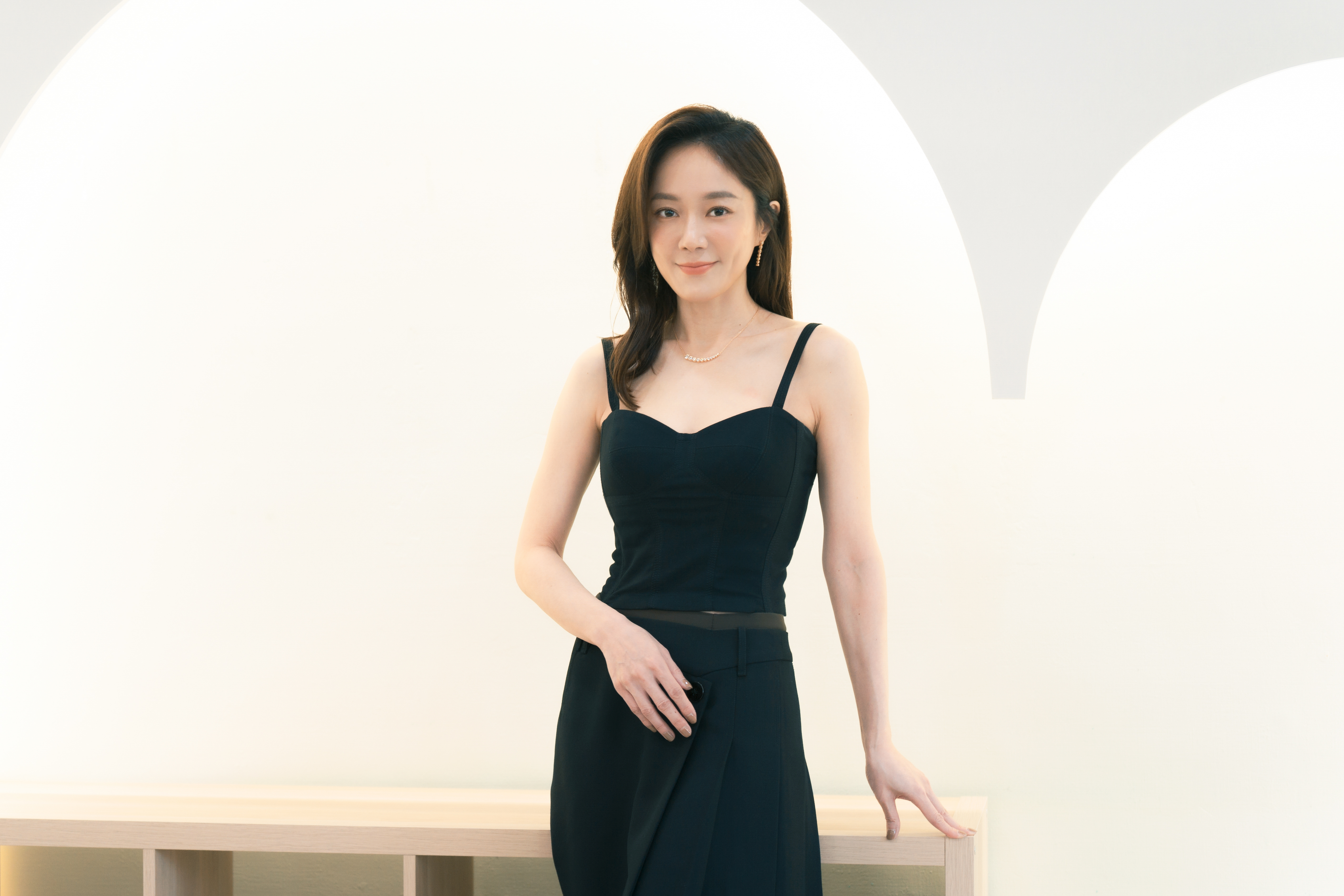 尹馨形容當時去凍卵,自己像一隻「在孵蛋的母雞」。(圖/齊石傳播提供)