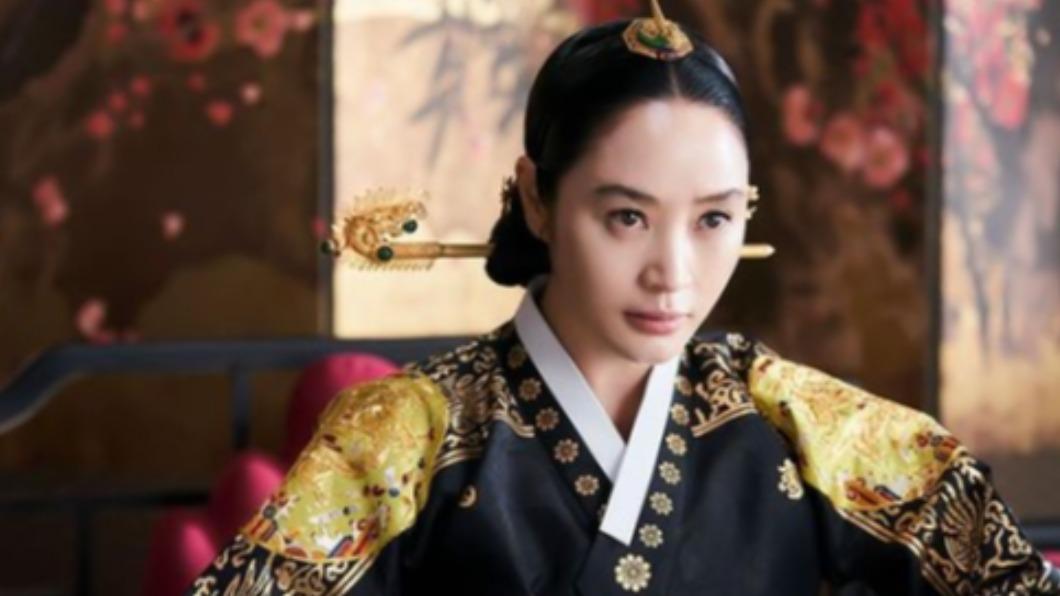 最近《王后傘下》話題熱度超高。（圖／翻攝自 tvn_dramaIG）