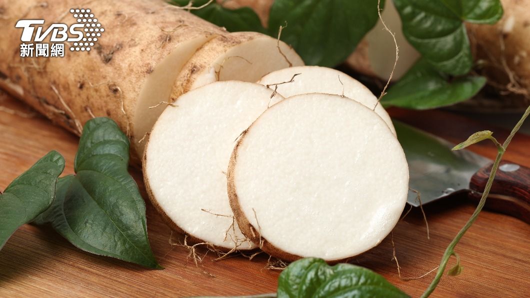 無論是寒性或熱性體質的人，都可食用山藥。（示意圖／shutterstock達志影像）