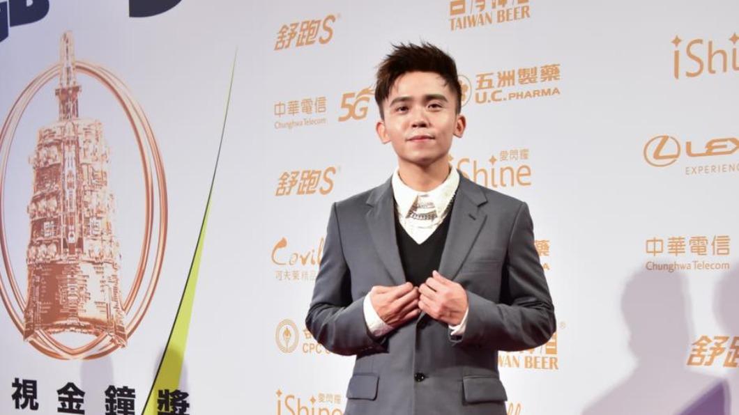 黃豪平擔任金鐘獎主持人,台風穩健。(圖/翻攝自黃豪平臉書)