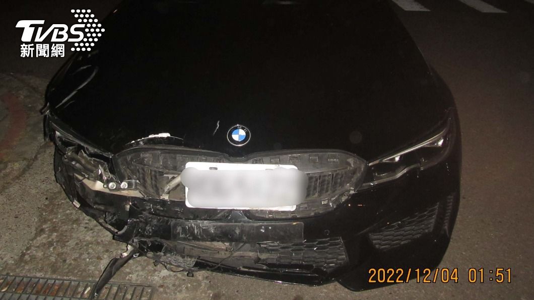 台中男開車疑精神恍惚 撞17輛機車無人傷
