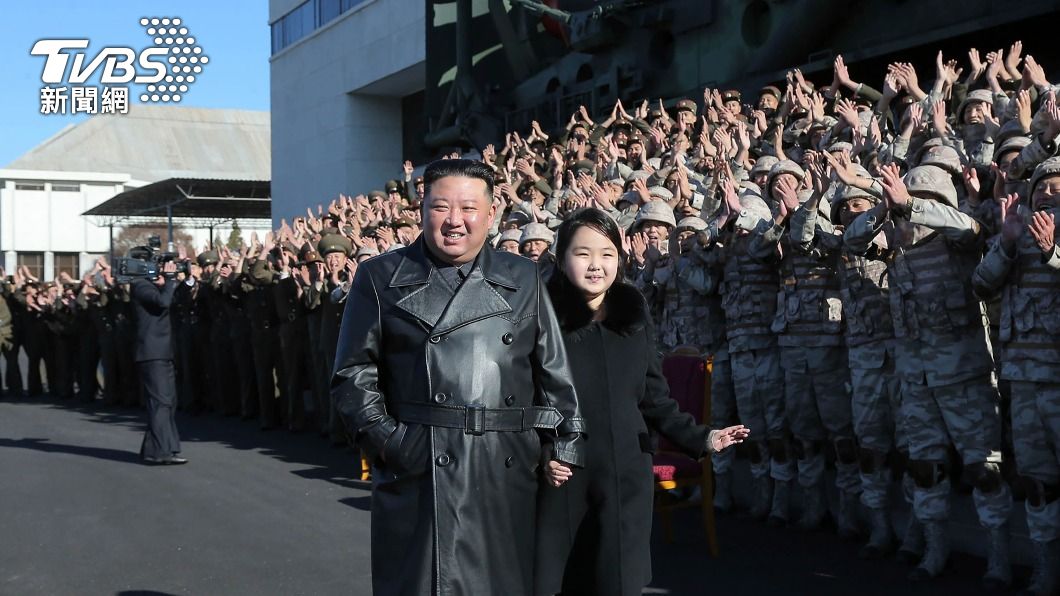 北韓領導人金正恩(圖左)的獨裁作風廣為人知。(圖/達志影像美聯社)