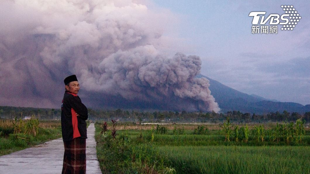 圖輯/印尼塞梅魯火山噴發 政府急撤逾2000居民