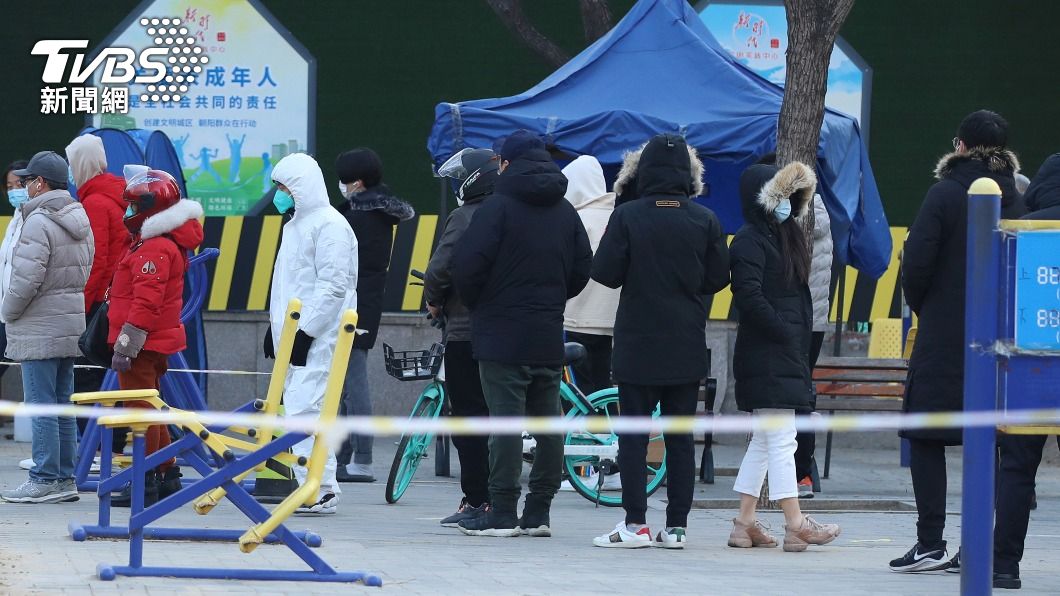 武漢大學學生憂染疫 百人校內聚集抗議爭取提前返鄉