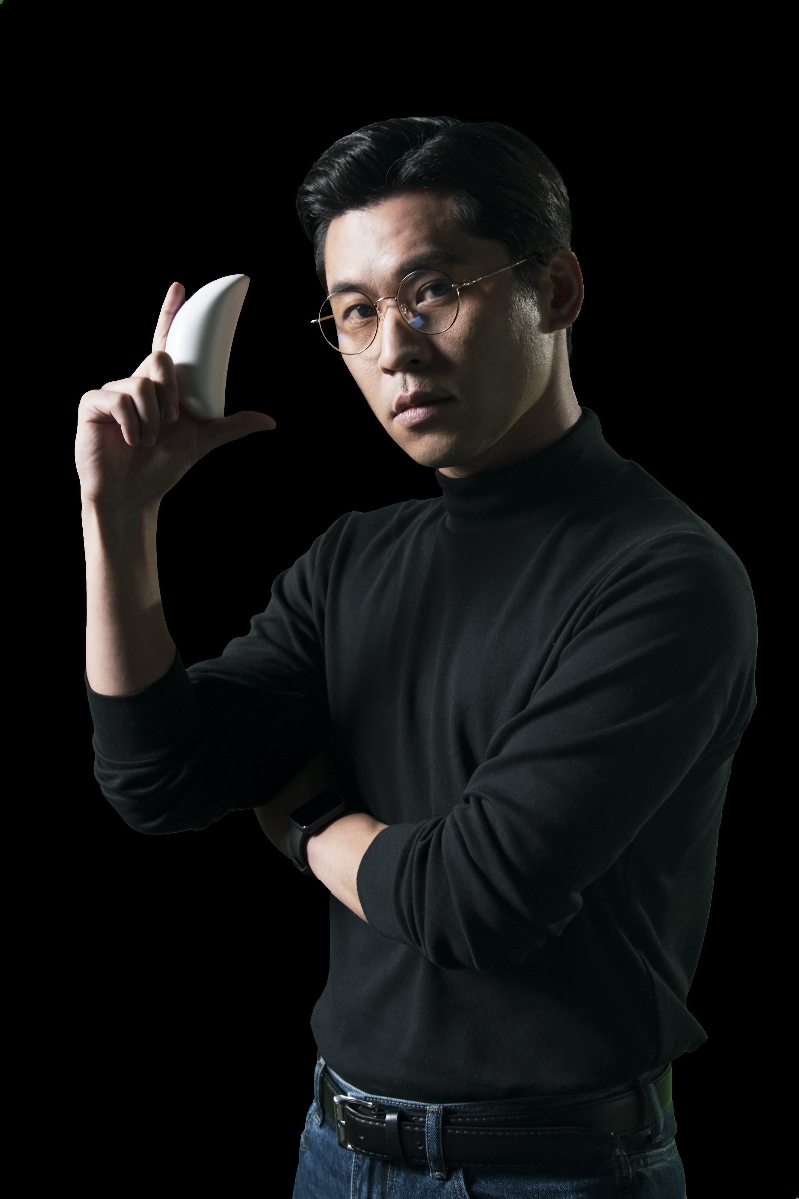 黃迪揚劇中拍「BWEI」的廣告,讓觀眾笑到長腹肌。(圖/公視提供)