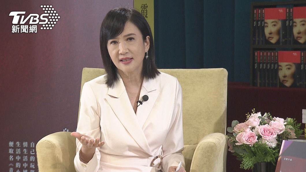 方念華詢問林青霞,為何作品中鮮少提到丈夫。(圖/TVBS)