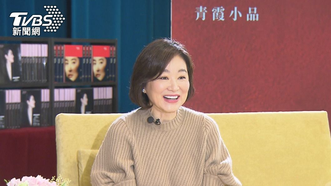 林青霞17歲高中照出土 盛世美顏搭白皙美腿網看傻