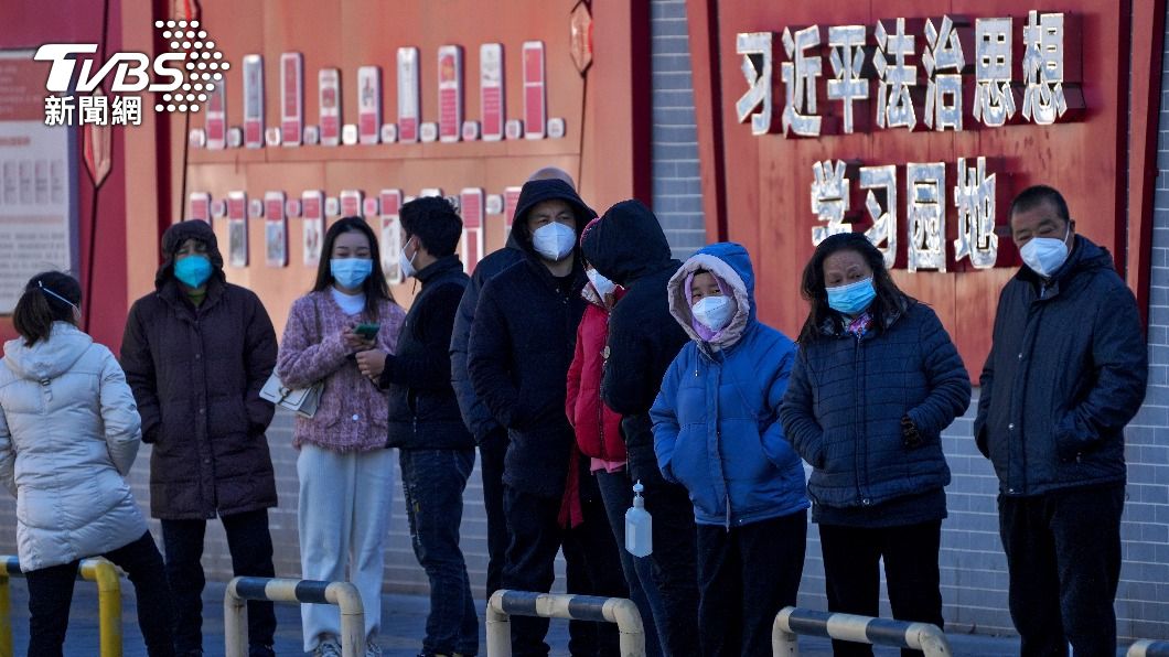 大陸嚴格實施動態清零,民眾需頻繁接受核酸檢測。(圖/達志影像美聯社)