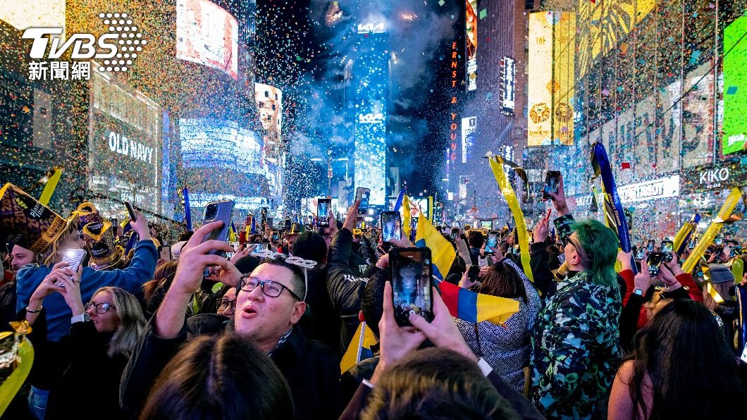年底衝一波!6大「此生必去跨年」國家 澳洲郵輪煙火超夢幻