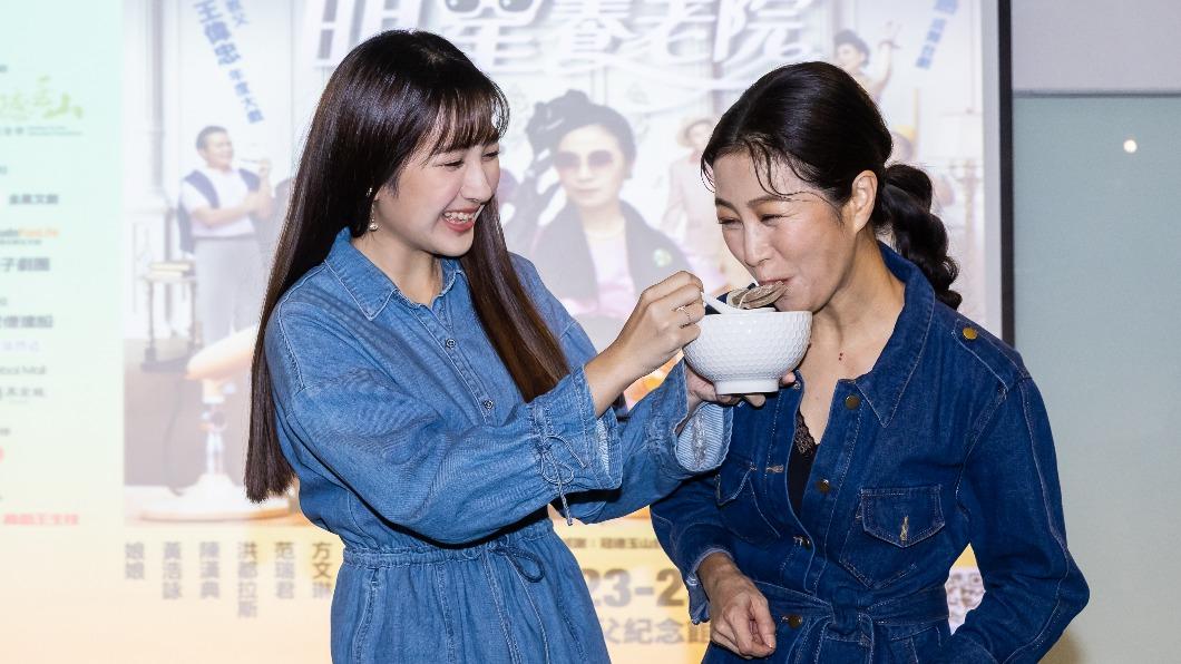 校花級女兒罕見現身!方文琳聽她喊「這句」嚇回:我不要