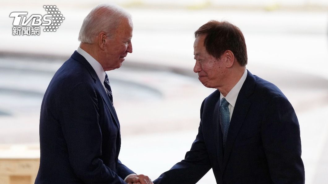美國總統拜登(Joe Biden)特地從華府飛來參加上機典禮(First tool-in)。(圖/達志影像路透社)