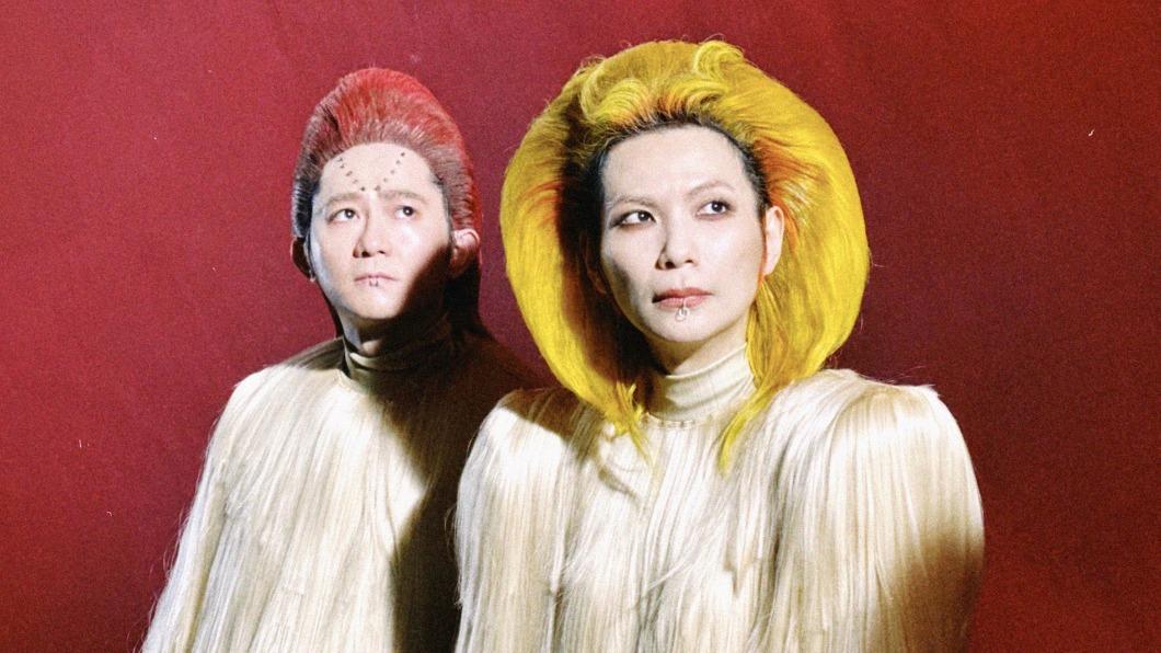 認不出!Tizzy Bac套10公斤毛絨裝 圓夢當喜劇演員