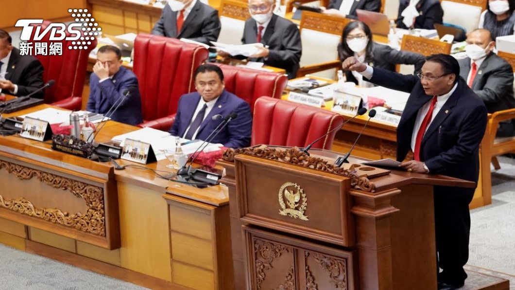 印尼通過爭議性新法 禁非婚同居外國人也受限