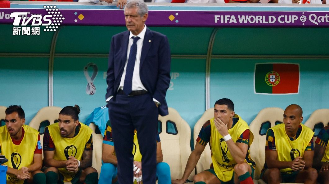 C羅今(7)日被主教練桑托斯(Fernando Santos)排除在先發陣容之外,是他14年來首坐板凳。(圖/達志影像美聯社)