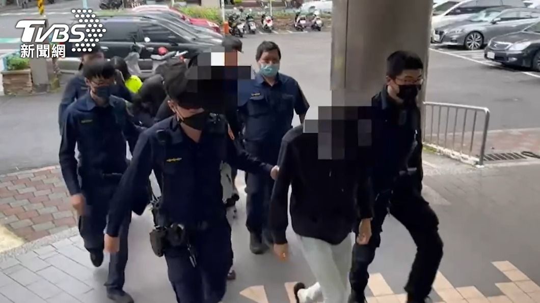 警方將涉案的4名男子移送法辦。（圖／TVBS）